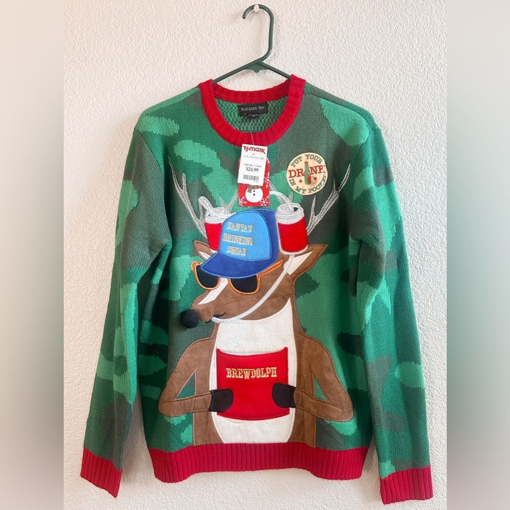 Green Reindeer Ugly Sweater size men’s small 🎄🦌🍻